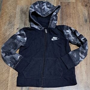 Nike Black with Gray Camo Jacket Boys Size 4 XS
